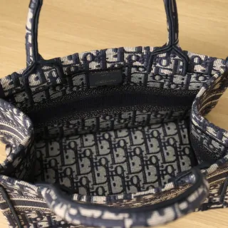 g-657906